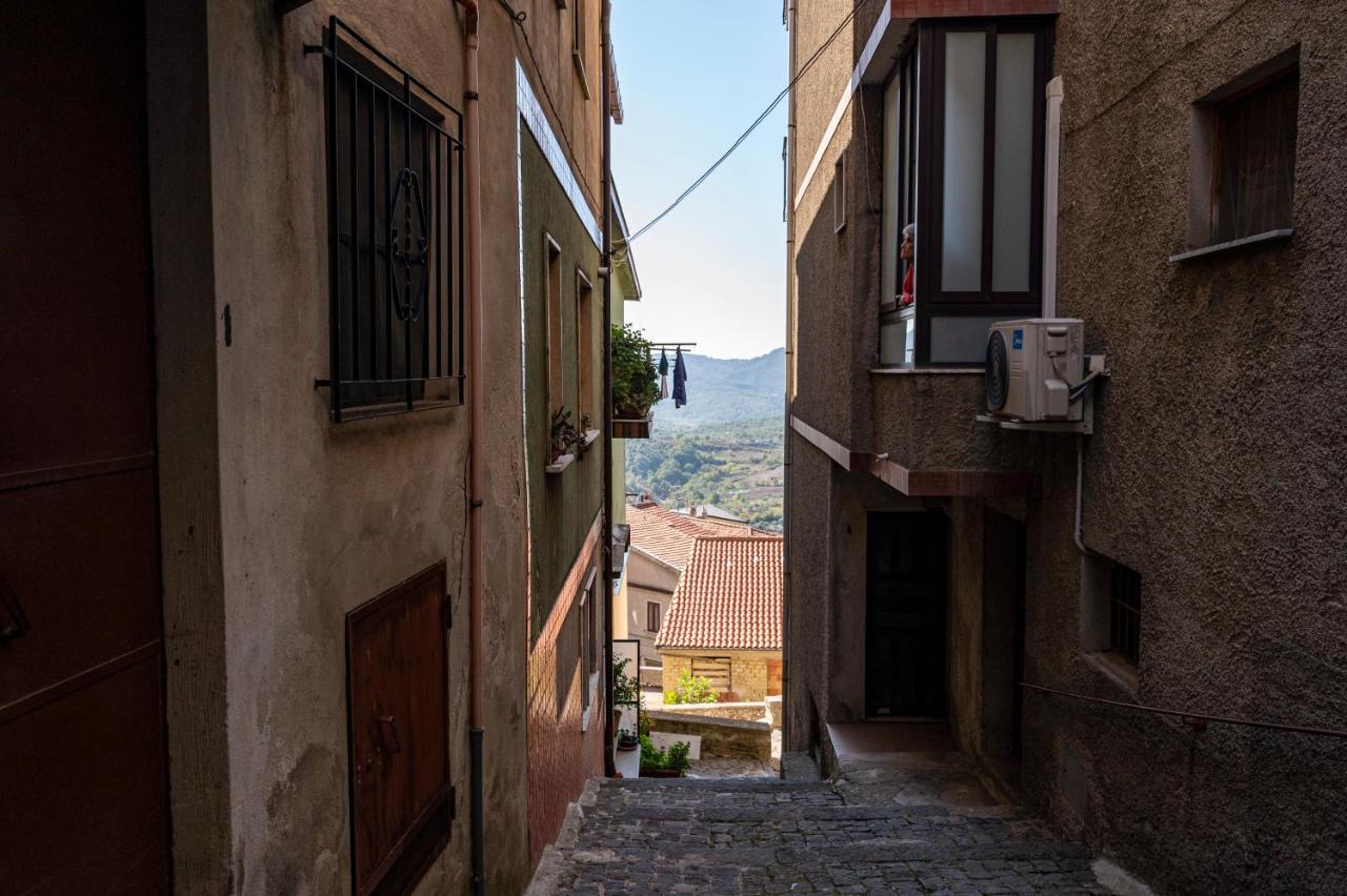 Piazza Laurino Apartments Basic Excursions Alto Cilento Pellegrinaggio Giubilare Bagian luar foto