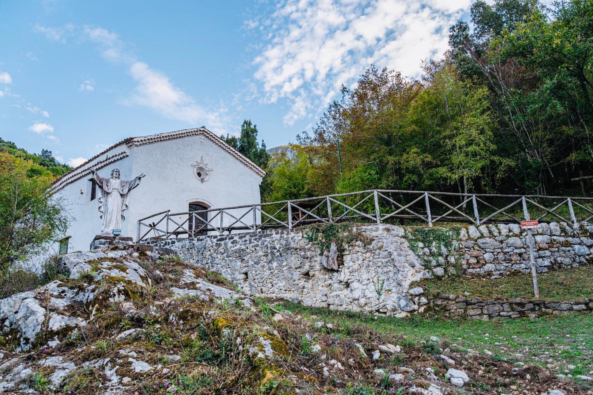 Piazza Laurino Apartments Basic Excursions Alto Cilento Pellegrinaggio Giubilare Bagian luar foto