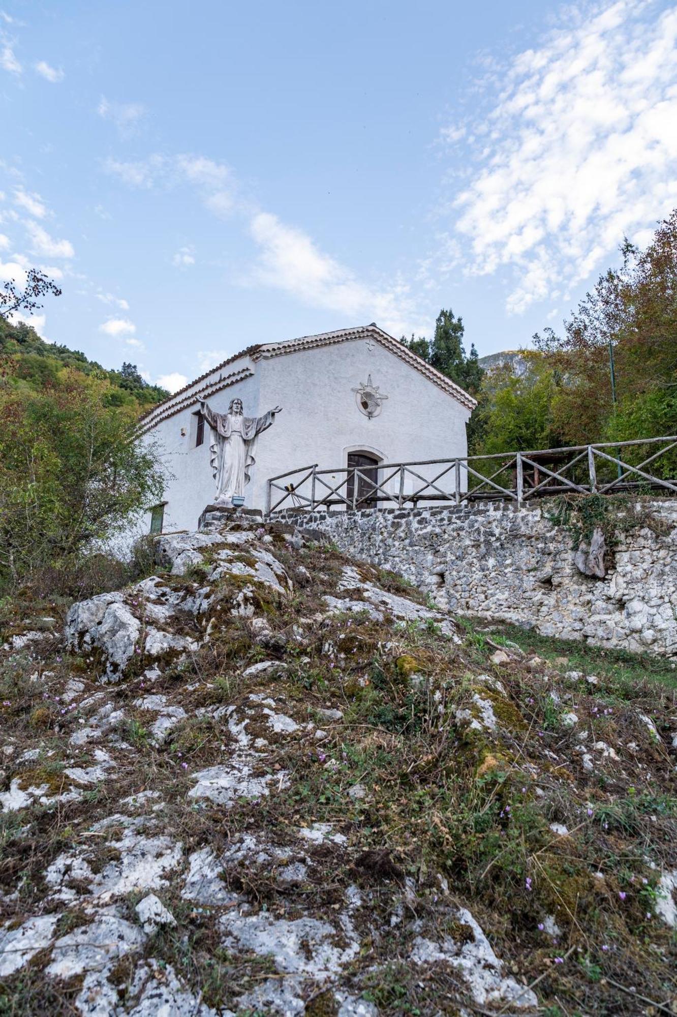 Piazza Laurino Apartments Basic Excursions Alto Cilento Pellegrinaggio Giubilare Bagian luar foto